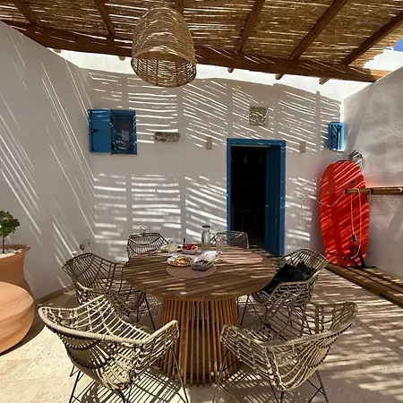 Kertenia - Vayu Villa Katavía